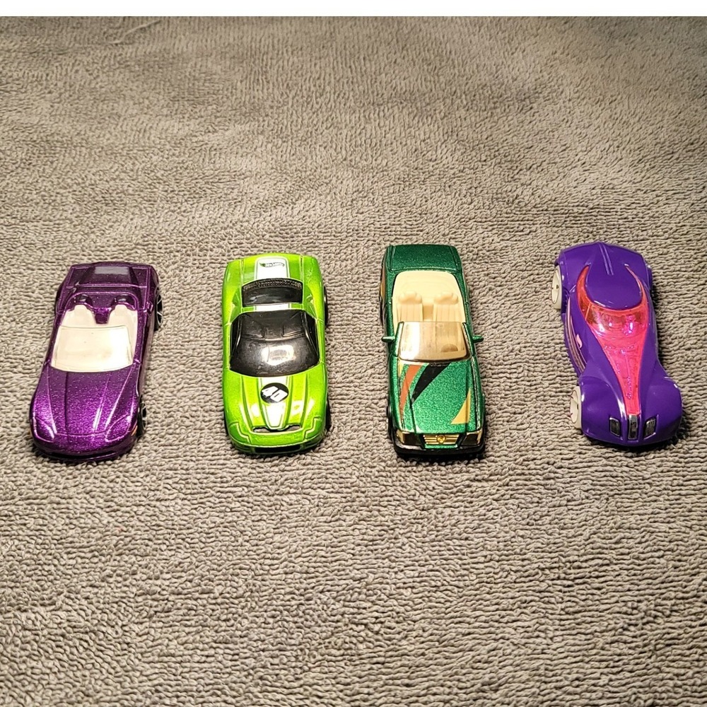 Hot Wheels Diecast Car Lot of 4 Covelight 40 Somethin Green Purple Vehicles